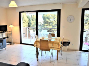Appartement T3 lumineux avec terrasse, climatisation, garage et Wifi à 2 pas des plages - Cavalaire - FR-1-226B-34